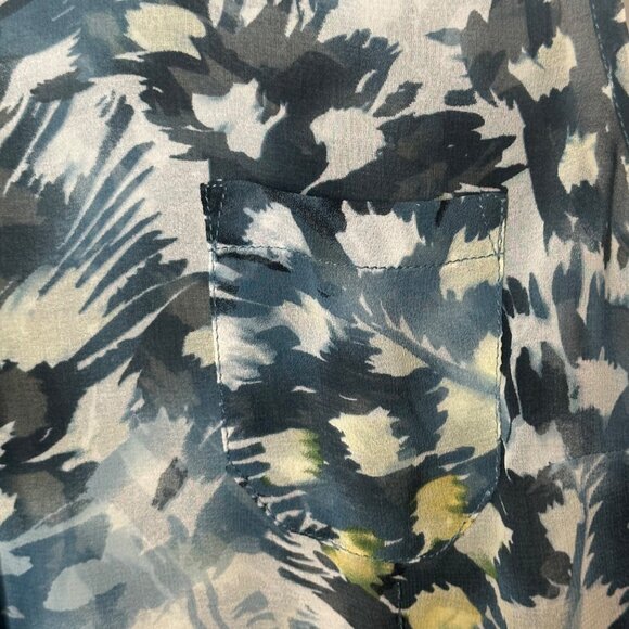 Cabi Avery Sleeveless Top Blue/White Abstract Pattern Womens M Career Office - Picture 5 of 10